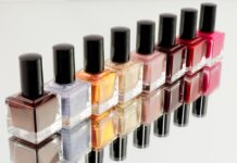 Jak zrobić trwały manicure w domu? Jak zrobić trwały manicure w domu?